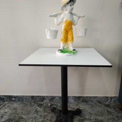 60x60 12mm MDFLAM Döküm Ayaklı Masa
